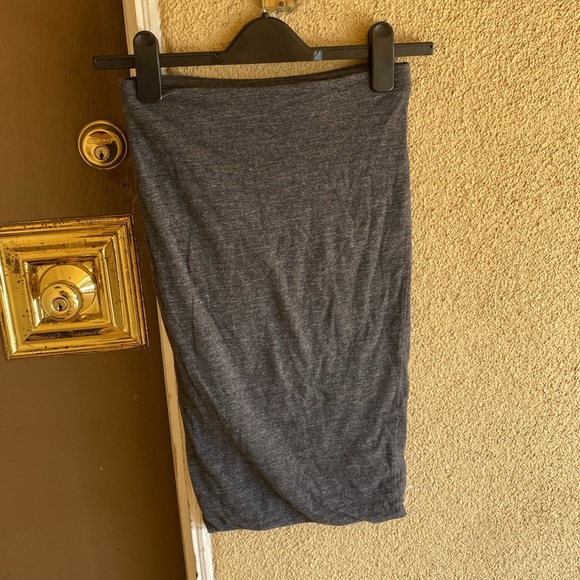 WOMENS BASIC H&M GRAY SKIRT SIZE XS🩶 - Picture 2 of 4